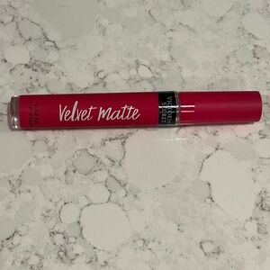 Victoria's Secret Velvet Matte Cream Lip Stain - Showstopper